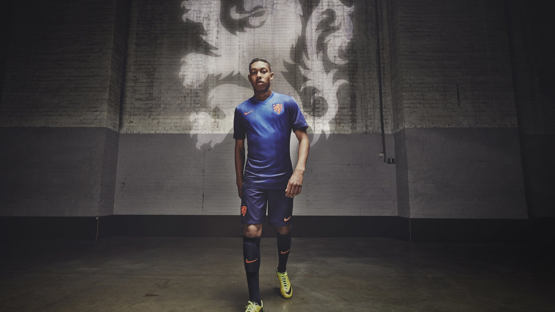 英格兰新10号表现惊艳全场，英格兰10号是哪些人